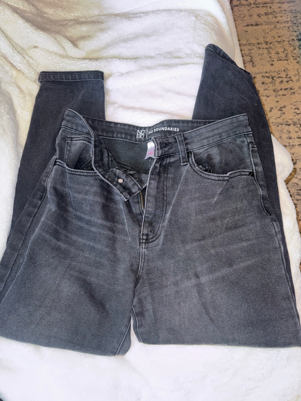 No Boundaries Skinny Jeans